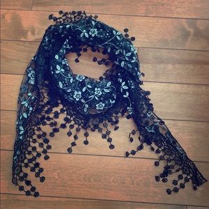 Delicate Floral Lace Scarf